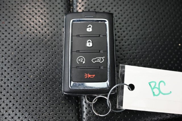 Used 2021 Jeep Grand Cherokee L Overland w/ Luxury Tech Group IV AWD/4WD image 26