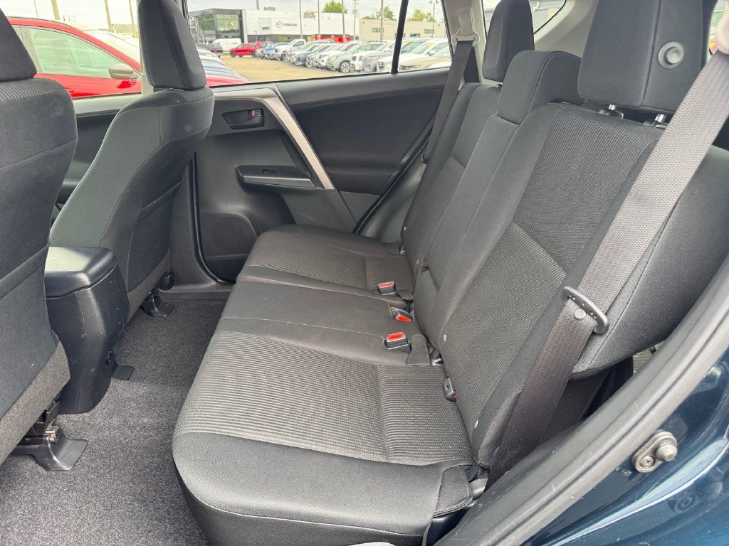 Used 2018 Toyota RAV4 LE w/ All Weather Liner Package FWD image 8