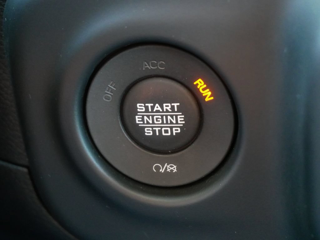 Used 2021 Jeep Gladiator Sport AWD/4WD image 22