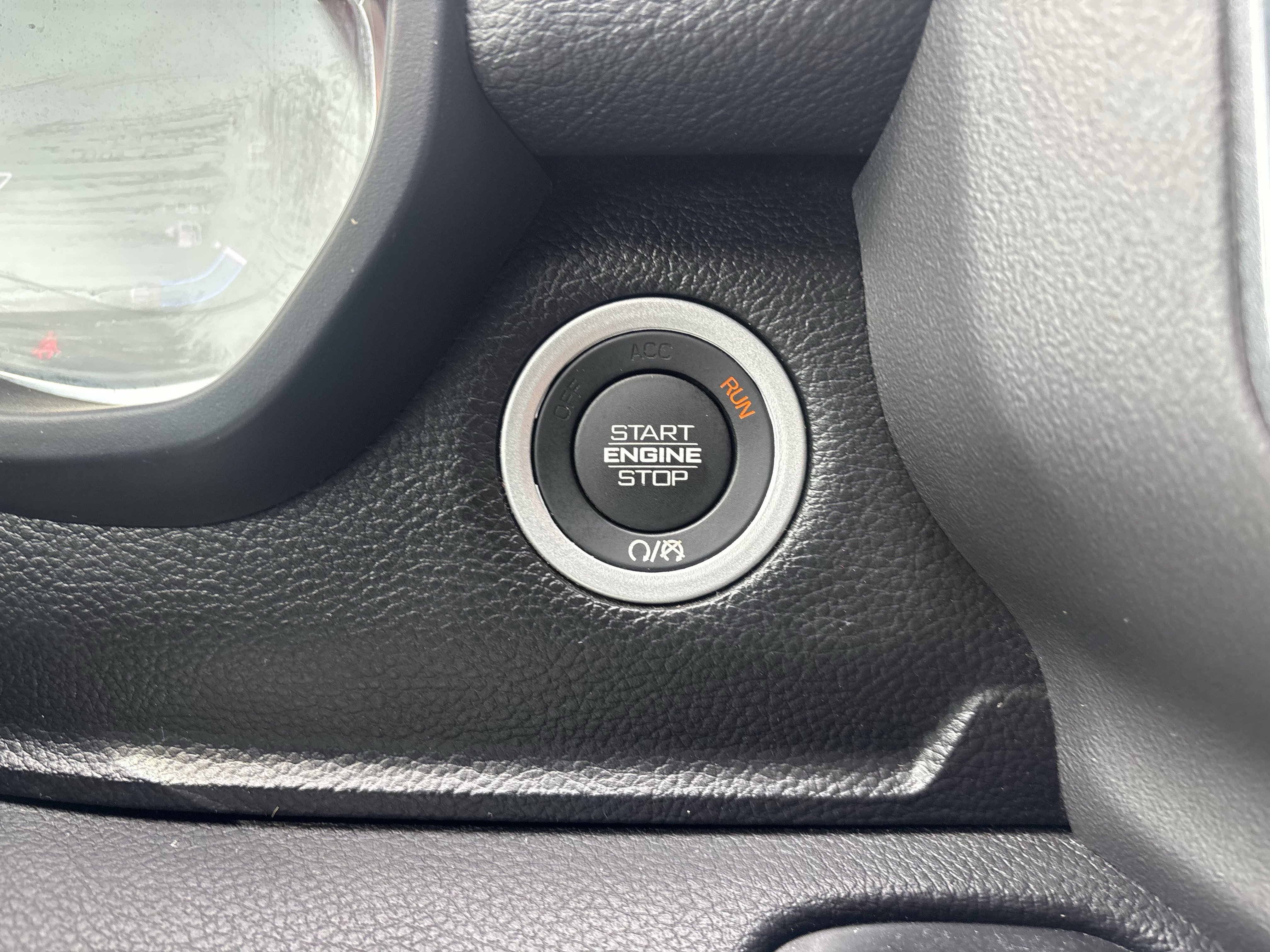 Used 2023 RAM 1500 Laramie AWD/4WD image 31