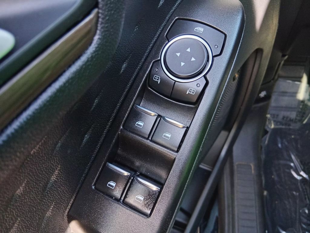 Certified 2020 Ford Escape Titanium w/ Titanium Premium Package 2.0 image 18