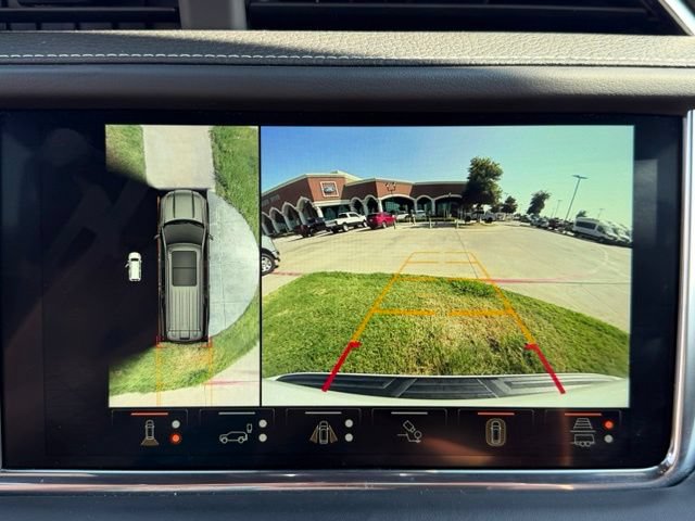 Used 2023 GMC Yukon XL Denali Ultimate AWD/4WD image 21