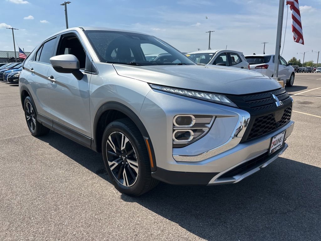 Used 2024 Mitsubishi Eclipse Cross SE image 2