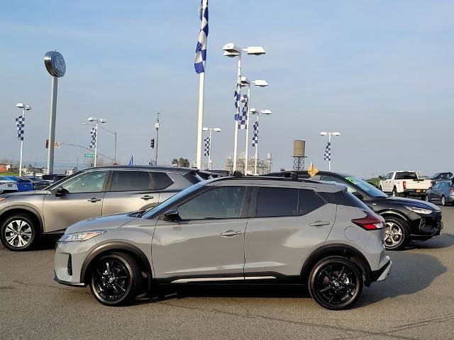 Used 2023 Nissan Kicks SR w/ Exterior Package image 2