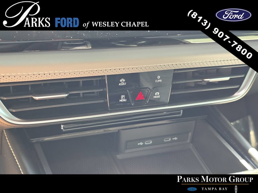 Used 2024 Volkswagen Atlas Cross Sport SEL R-Line AWD/4WD image 24