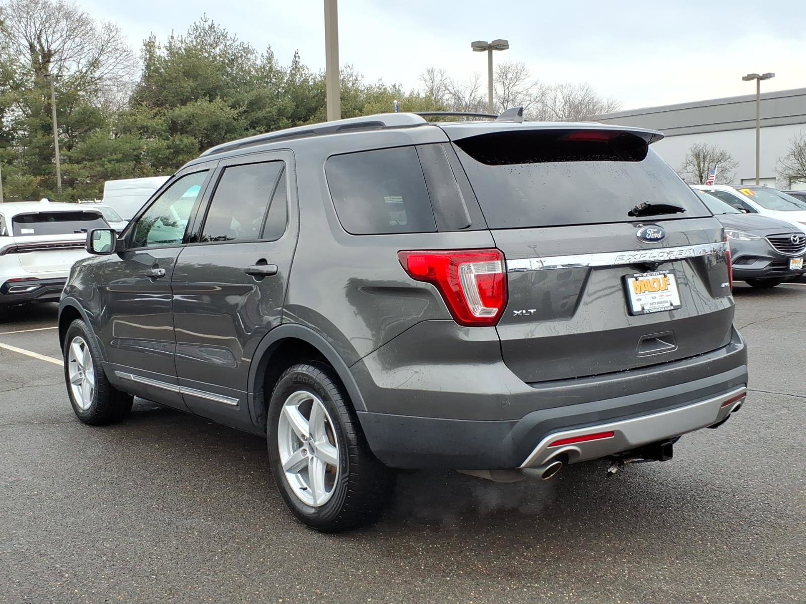 Certified 2017 Ford Explorer XLT w/ Equipment Group 202A image 5