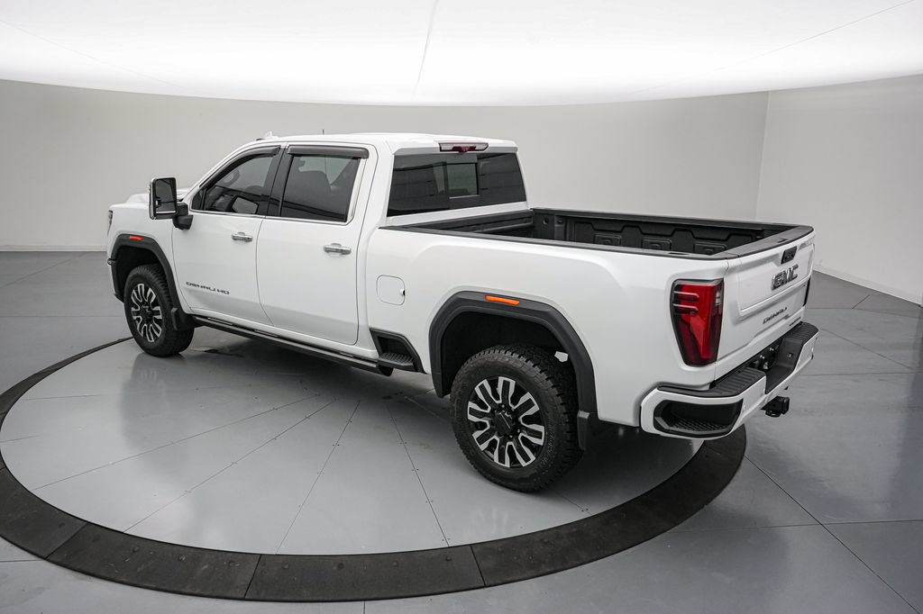 Used 2024 GMC Sierra 2500 Denali Ultimate AWD/4WD image 8