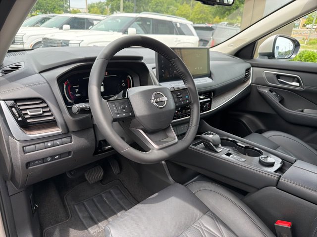 Used 2026 Nissan Rogue Platinum w/ Platinum Premium Package AWD/4WD image 10