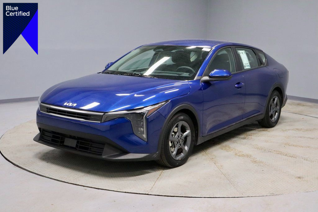 Used 2025 Kia K4 LXS image 1