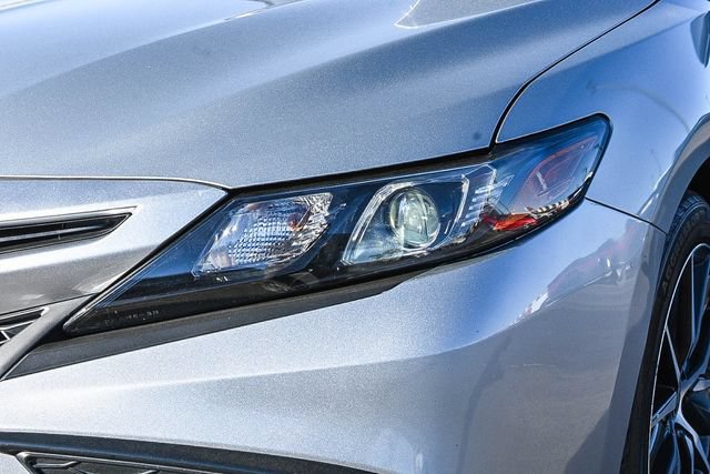 Used 2024 Toyota Camry SE FWD image 5