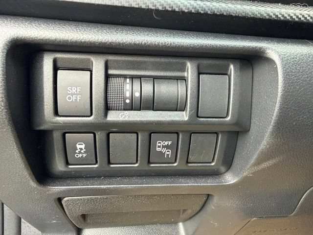 Used 2018 Subaru Crosstrek 2.0i Premium w/ Eyesight System AWD/4WD image 17