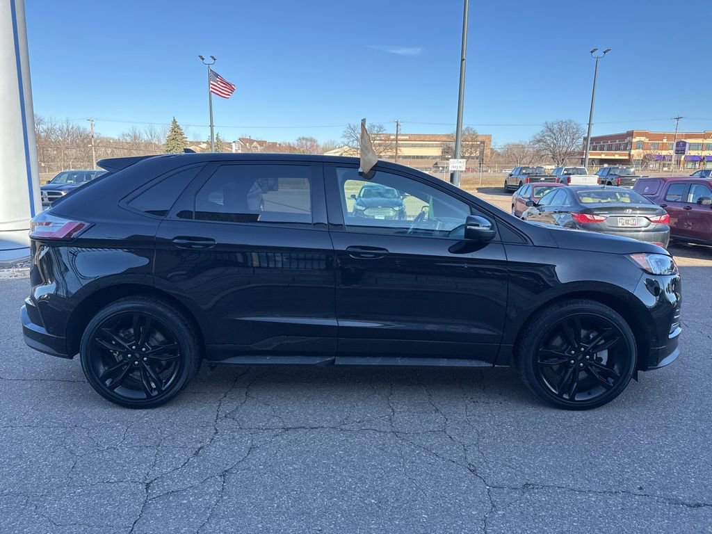 Certified 2023 Ford Edge ST w/ Equipment Group 401A image 8