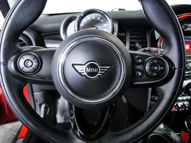 Used 2019 MINI Cooper 4-Door Hardtop image 23