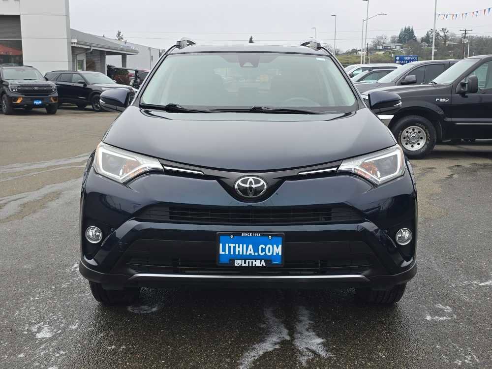 Used 2018 Toyota RAV4 XLE image 8