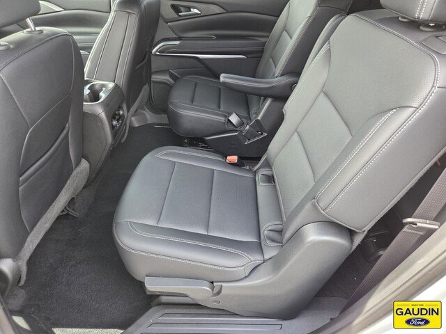 Used 2025 Chevrolet Traverse LT AWD/4WD image 13