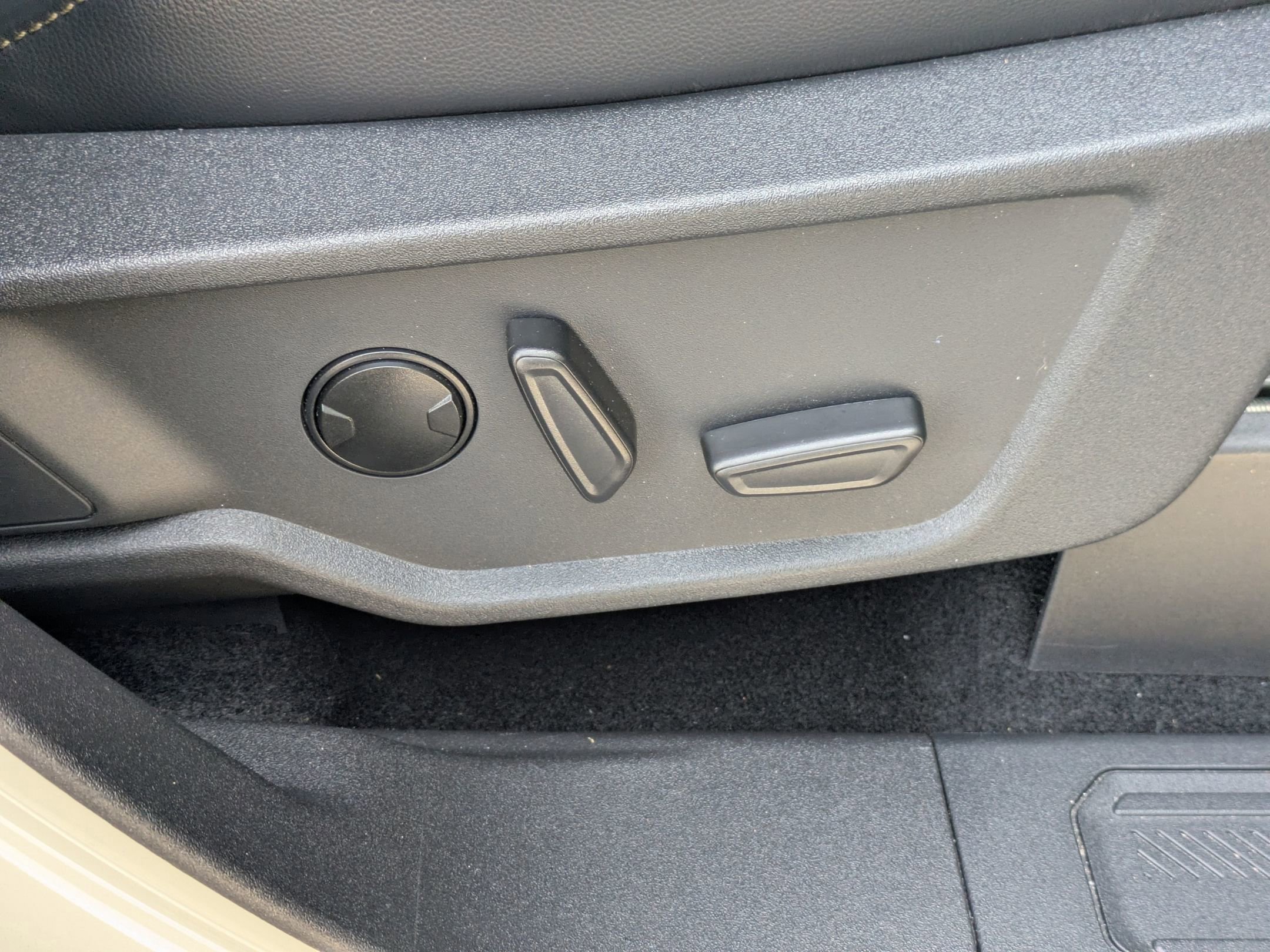 Certified 2025 Ford Bronco Badlands image 38