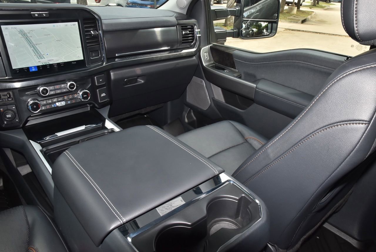 Certified 2025 Ford F250 Lariat w/ Black Appearance Package AWD/4WD image 17