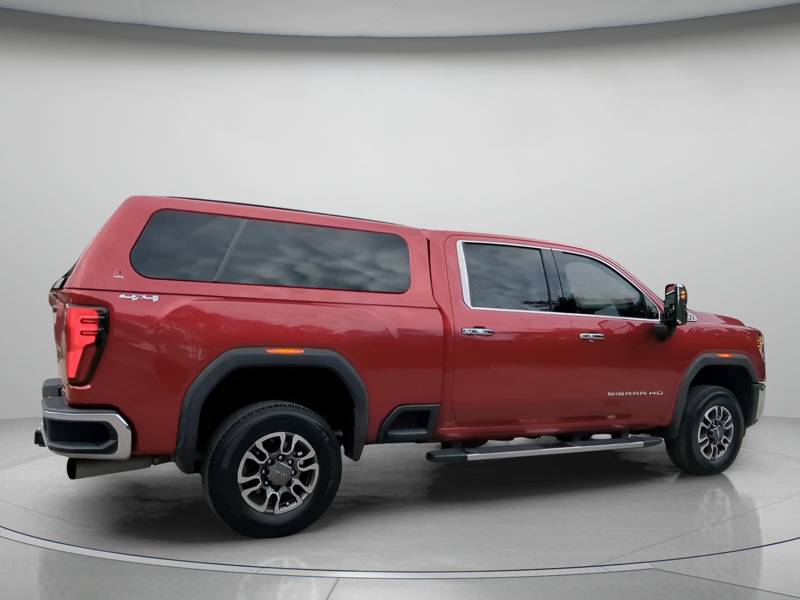 Used 2024 GMC Sierra 2500 SLT w/ SLT Premium Package AWD/4WD image 29