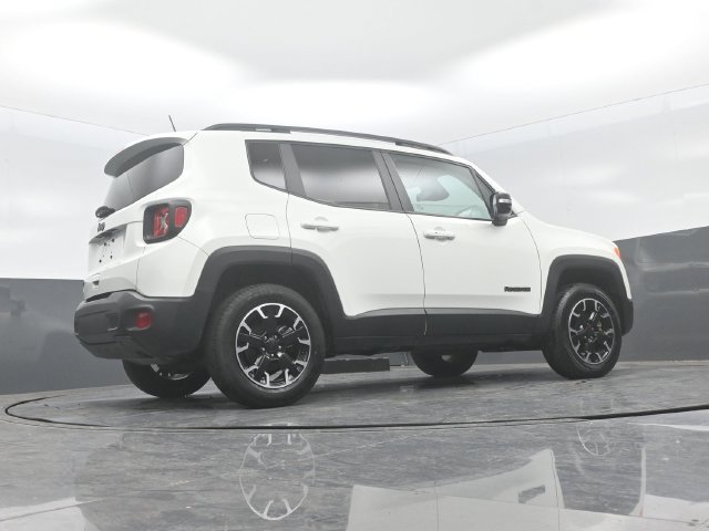 Used 2023 Jeep Renegade Latitude AWD/4WD image 23