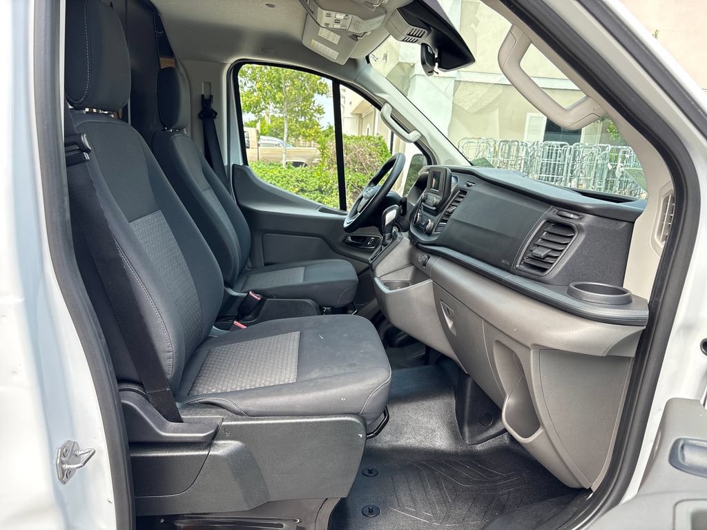 Certified 2025 Ford Transit 250 Low Roof w/ Exterior Upgrade Package RWD image 7