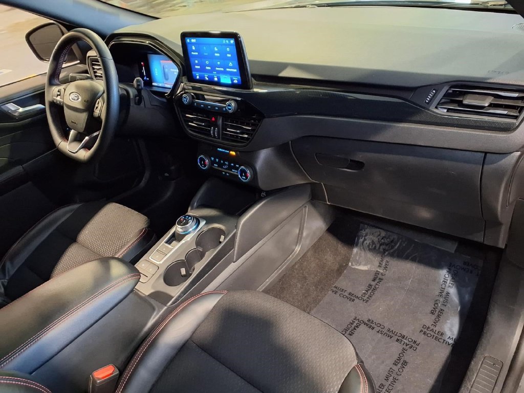 Certified 2025 Ford Escape ST-Line FWD image 30