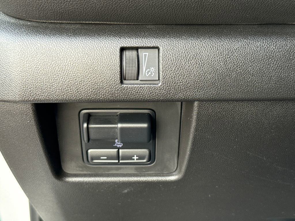 Used 2023 Chevrolet Colorado LT w/ LT Convenience Package image 14