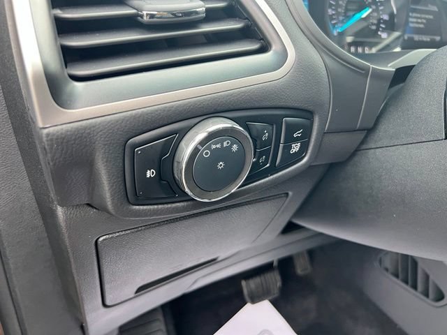 Certified 2024 Ford Edge SEL w/ Convenience Package AWD/4WD image 8