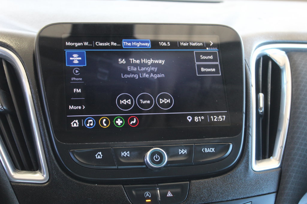 Used 2021 Chevrolet Malibu LT FWD image 16