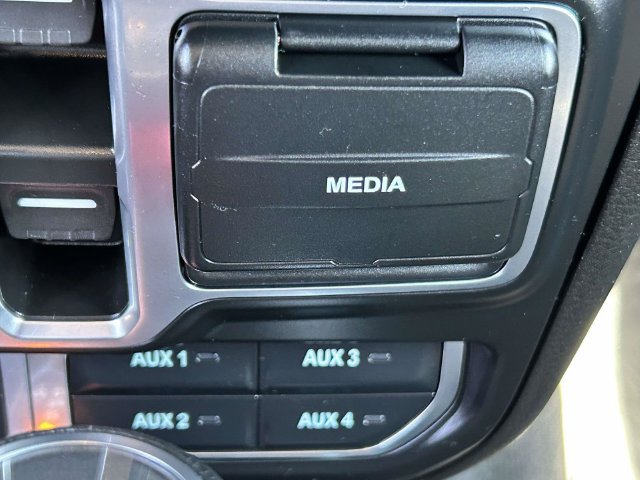 Used 2026 Jeep Wrangler Unlimited Rubicon AWD/4WD image 31