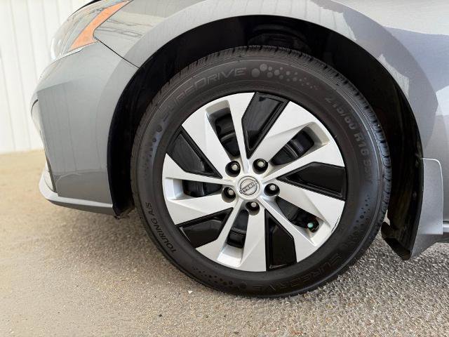 Used 2024 Nissan Altima 2.5 S FWD image 25
