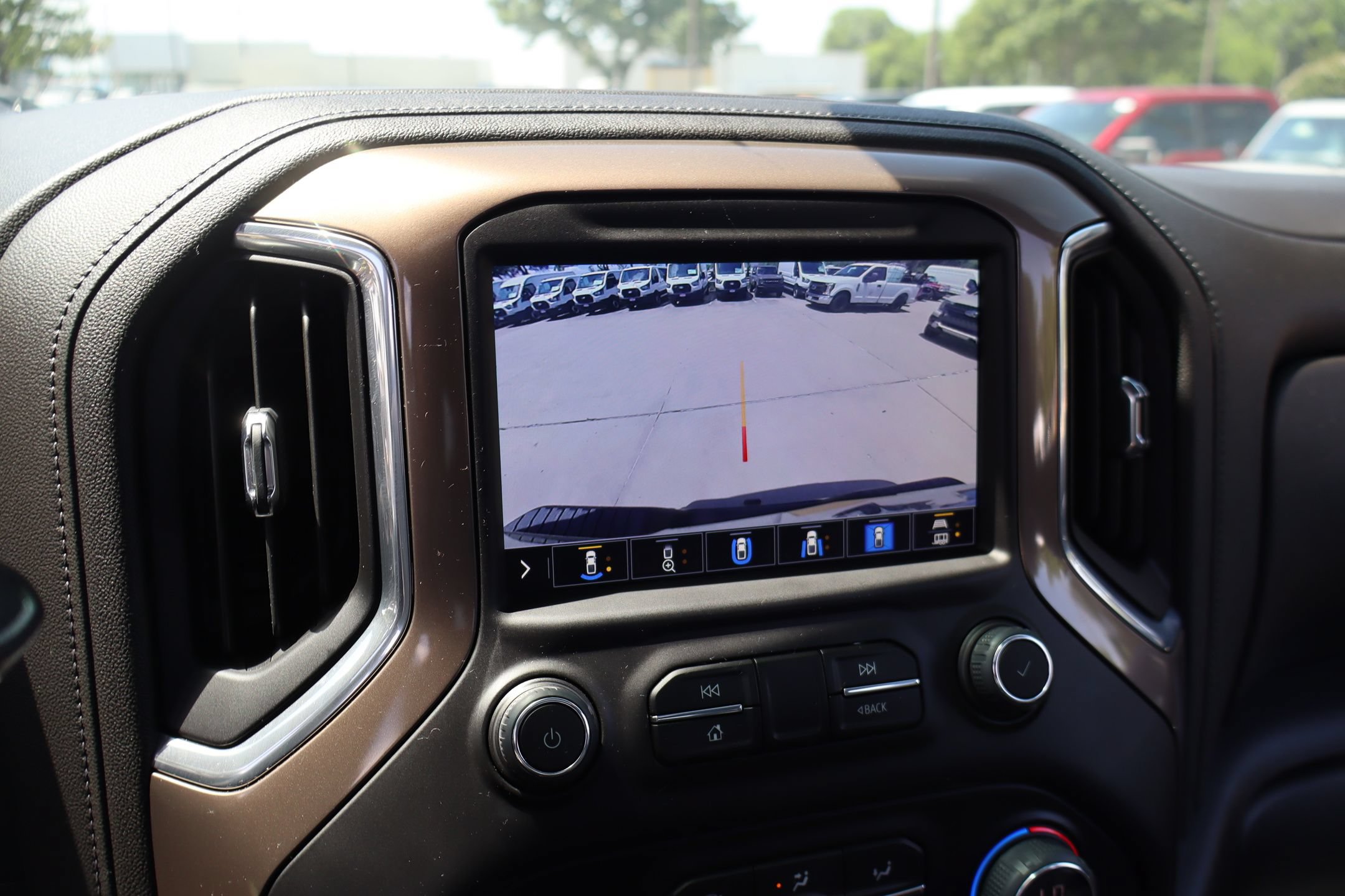 Used 2023 Chevrolet Silverado 3500 High Country AWD/4WD image 23