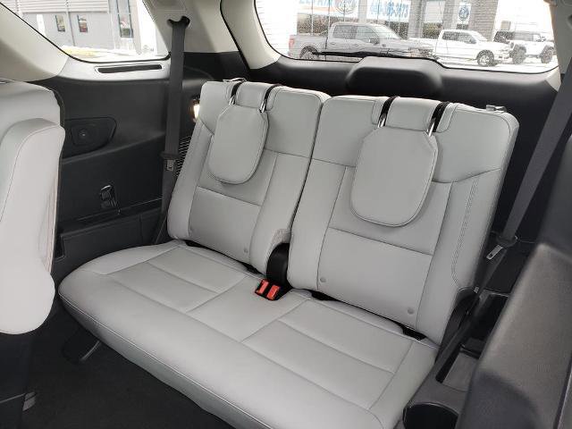 Certified 2025 Ford Explorer Platinum w/ Ultimate Package image 15