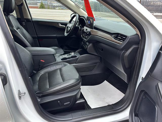 Certified 2020 Ford Escape Titanium w/ Titanium Premium Package 2.0 image 20