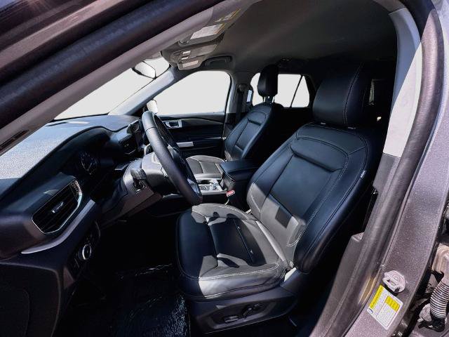 Certified 2023 Ford Explorer XLT w/ Equipment Group 202A AWD/4WD image 18