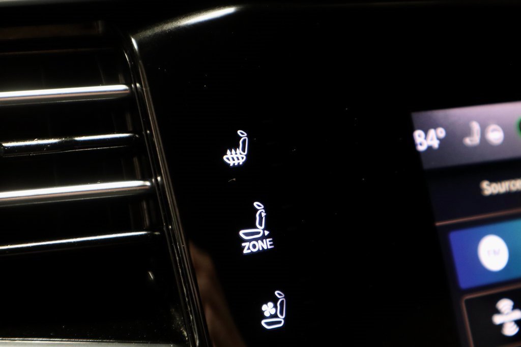 Used 2024 Jeep Wagoneer L Series II w/ Flexible Seating Group image 5