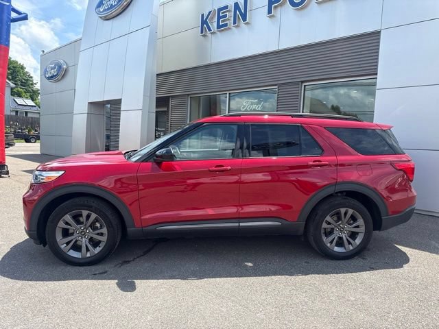 Certified 2024 Ford Explorer XLT w/ Equipment Group 202A AWD/4WD image 9