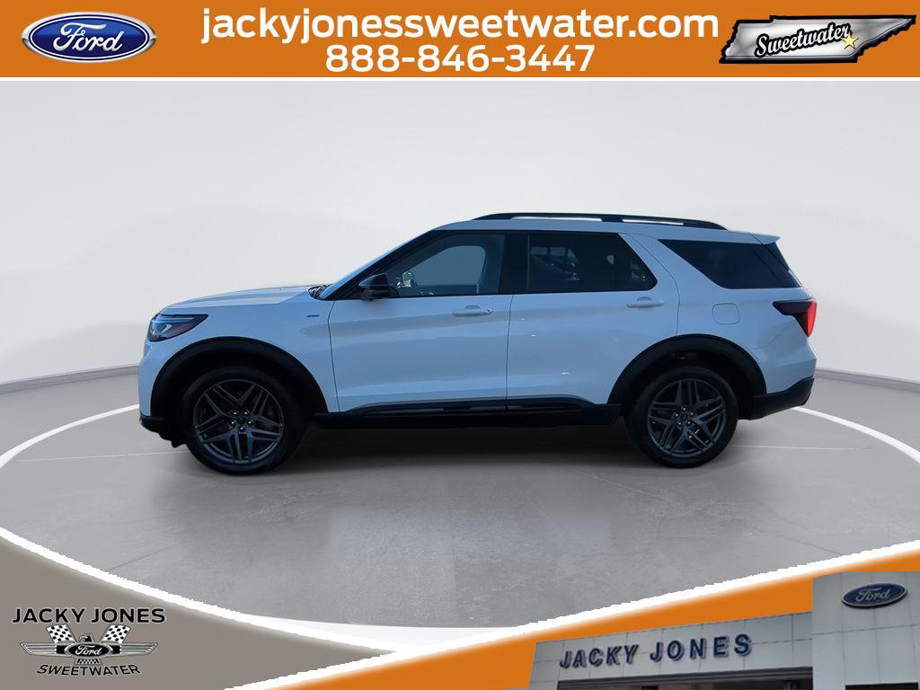 Certified 2025 Ford Explorer ST-Line w/ Premium Package image 3