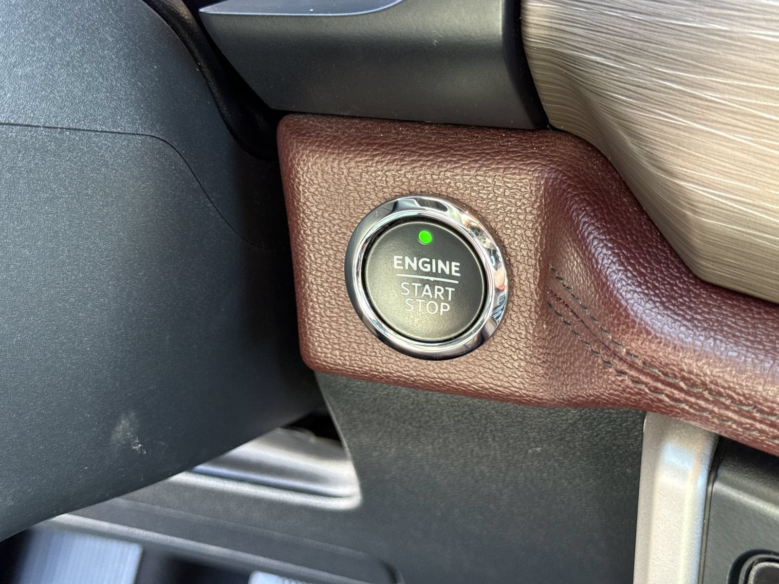 Certified 2024 Ford Expedition Limited RWD image 31