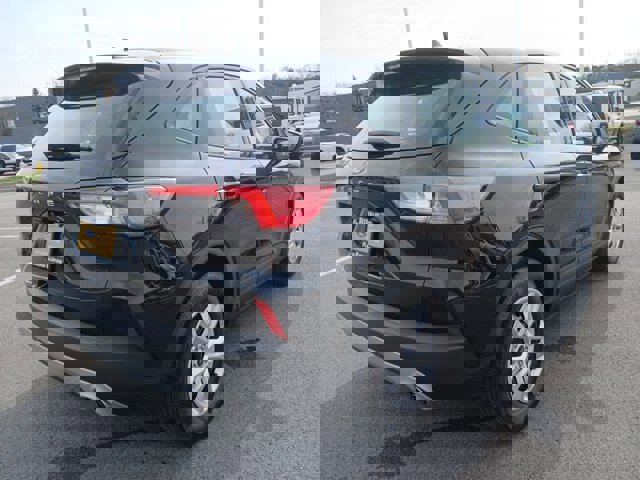 Certified 2021 Ford Escape S image 4