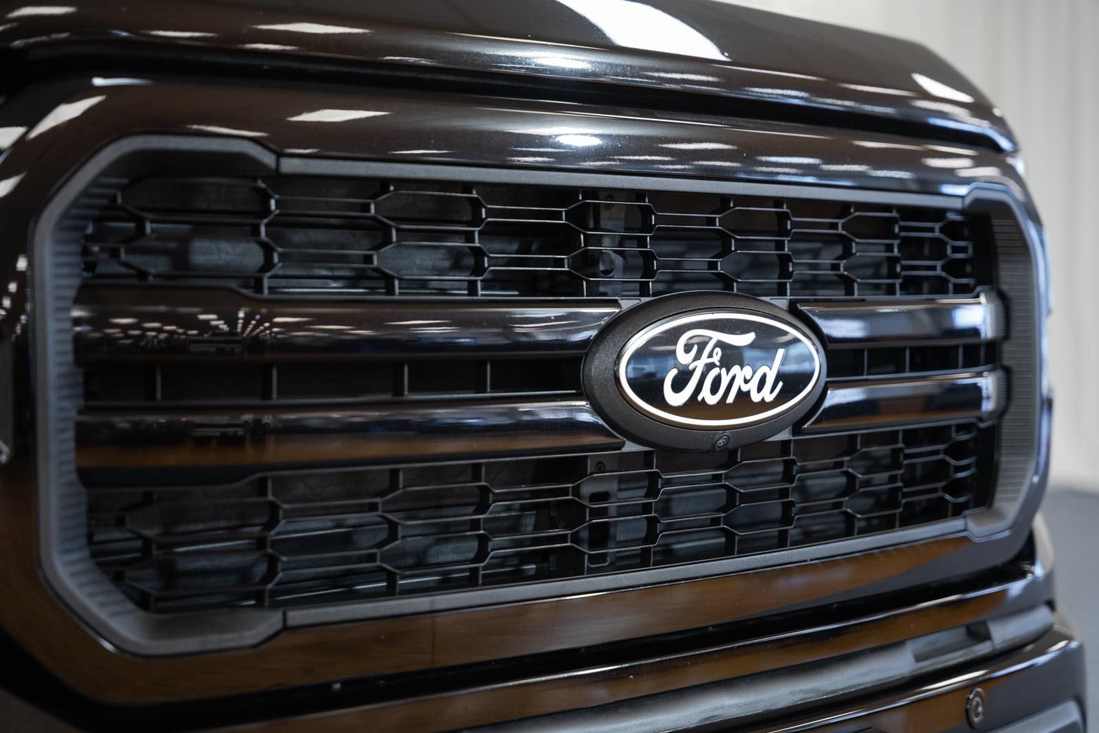 Certified 2025 Ford F150 Lariat AWD/4WD image 11