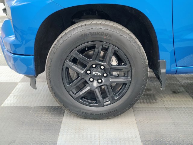 Used 2024 Chevrolet Silverado 1500 Custom w/ LPO, Dark Essentials Package AWD/4WD image 16