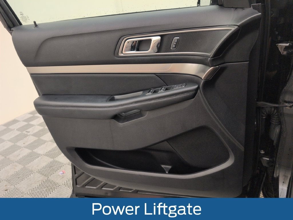 Certified 2019 Ford Explorer XLT w/ Equipment Group 202A FWD image 34