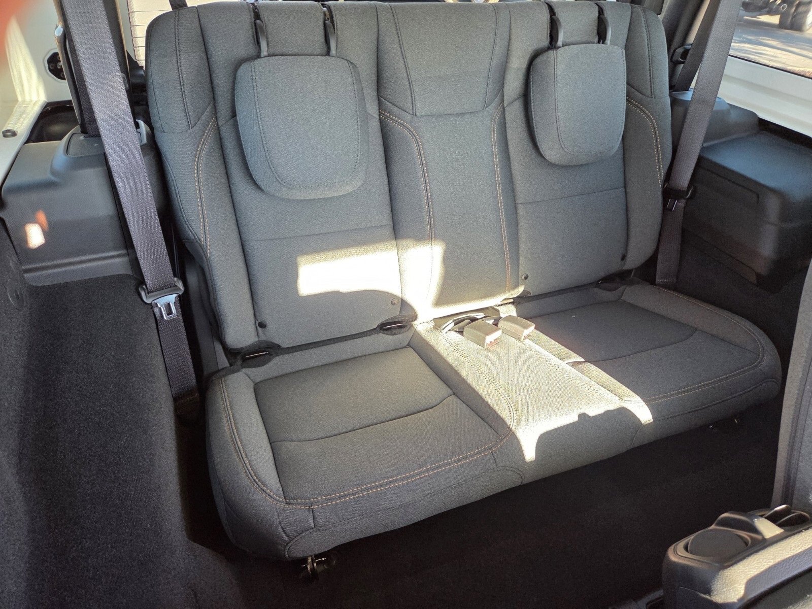 Used 2025 Jeep Wrangler Sport image 14