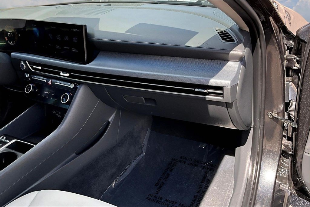 Used 2025 Hyundai Sonata SEL FWD image 28