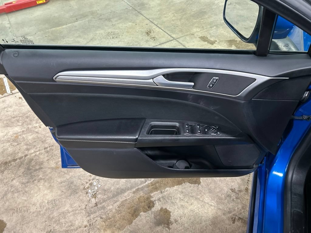 Certified 2020 Ford Fusion SE AWD/4WD image 15
