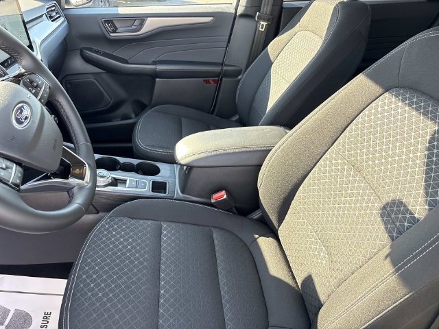 Certified 2025 Ford Escape Active w/ Tech Pack #1 FWD image 26