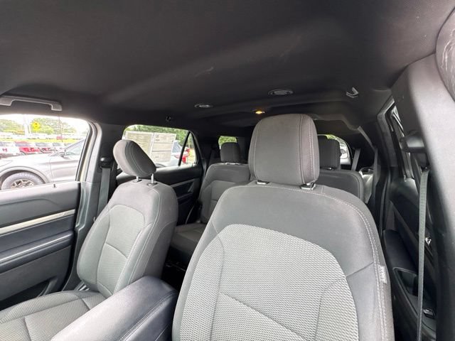 Certified 2018 Ford Explorer XLT FWD image 30