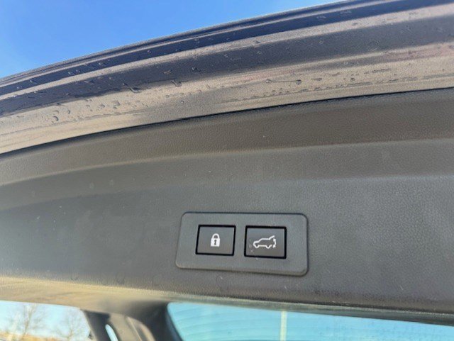 Used 2023 Subaru Ascent Premium w/ Convenience Package image 28