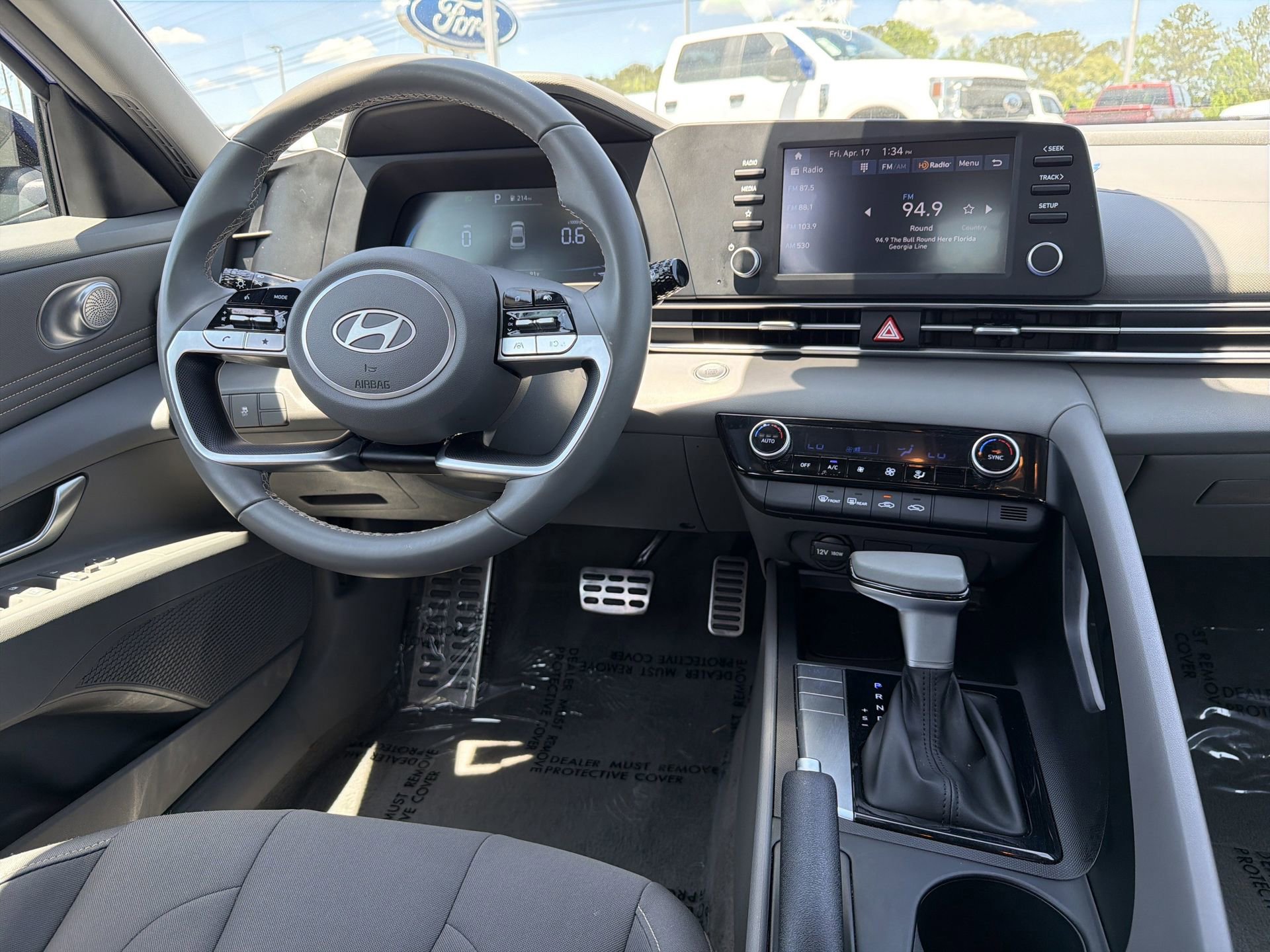 Used 2025 Hyundai Elantra Sport image 10