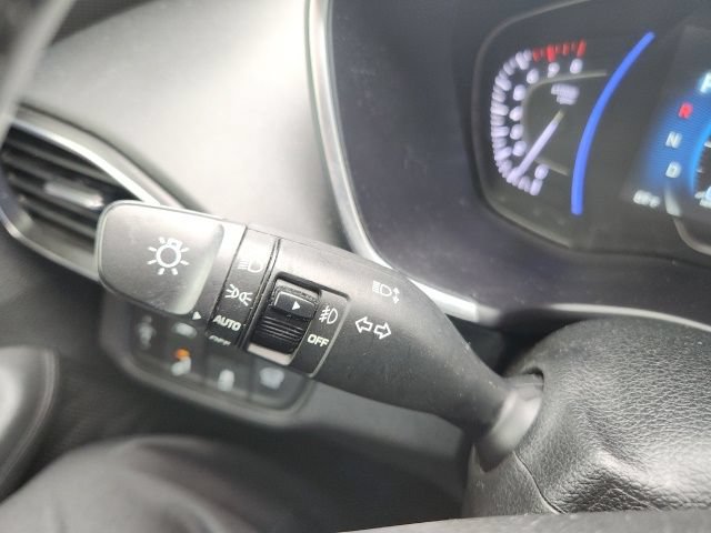 Used 2020 Hyundai Santa Fe SEL w/ Convenience Package FWD image 34